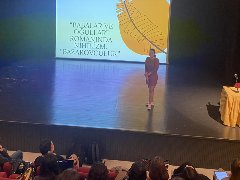 11 IB Sınıfı Öğrencilerimiz “Nihilizm ve Bazarovculuk” Söyleşisine Katıldı