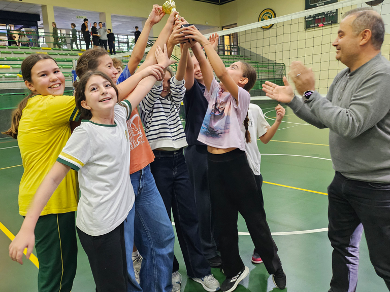 6. Sınıflar Arası Cumhuriyet Kupası Voleybol Turnuvası Sona Erdi