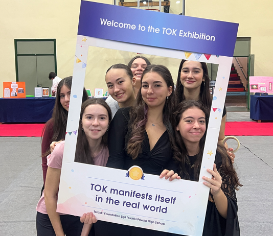 IB Öğrencilerimiz “TOK Exhibition” Çalışmalarını Sergiledi