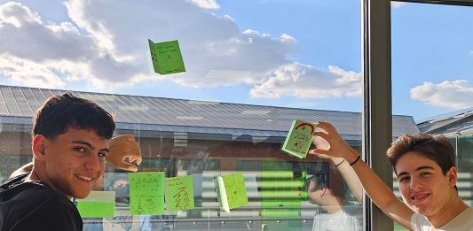 Öğrencilerimiz Dünya Dilleriyle Yeni Yılı Kutladı