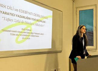 Terakkili Öğretmenler “10. Eğitim Teknolojileri Konferansı”nda Sunum Yaptı