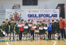 Küçük Erkek Hentbol Takımımız İstanbul İkincisi Oldu