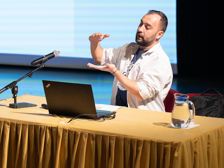 Nuri Kurucu ile “Ayaz’ın İlham Perileri” Söyleşisi
