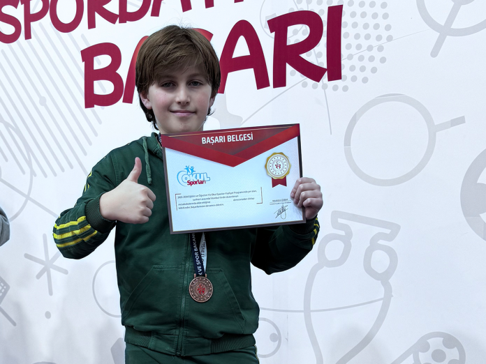 levent_can_menderes_basarisi_1