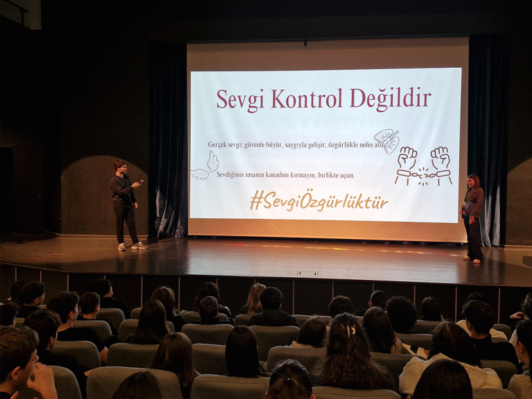 Öğrencilerimiz “Sevgi Sınır Tanır” Atölye Çalışması ve Sunumuna Katıldı