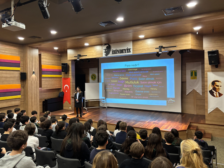 Dr. Zeynep Deniz Dervişen ile “Finansal Okuryazarlık” Söyleşisi