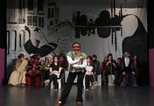 Terakki Oyuncuları Levent Lise Grubu Sahnedeydi