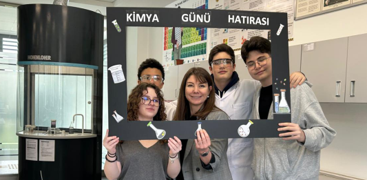 Terakkililer Kimya Günü’nü Kutladı