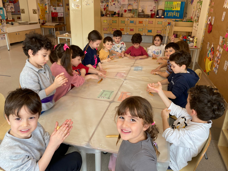 Anaokulu Öğrencilerimiz “Kurabiye Yapımı” Etkinliğindeydi