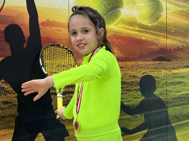 Öğrencimiz “8-9-10 Yaş Tenis Turnuvası”nda Birinci Oldu