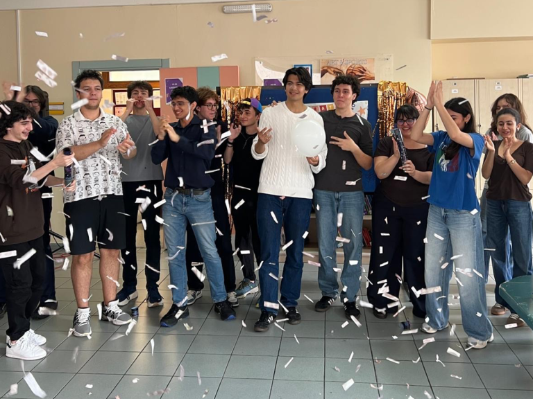 11IB Öğrencilerimiz Bitirme Tezi Çalışmalarını Tamamladı