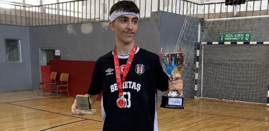 Öğrencimizin Hentbol Başarısı