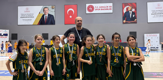 Minik Kız Basketbol Takımımız İl Birincisi Oldu