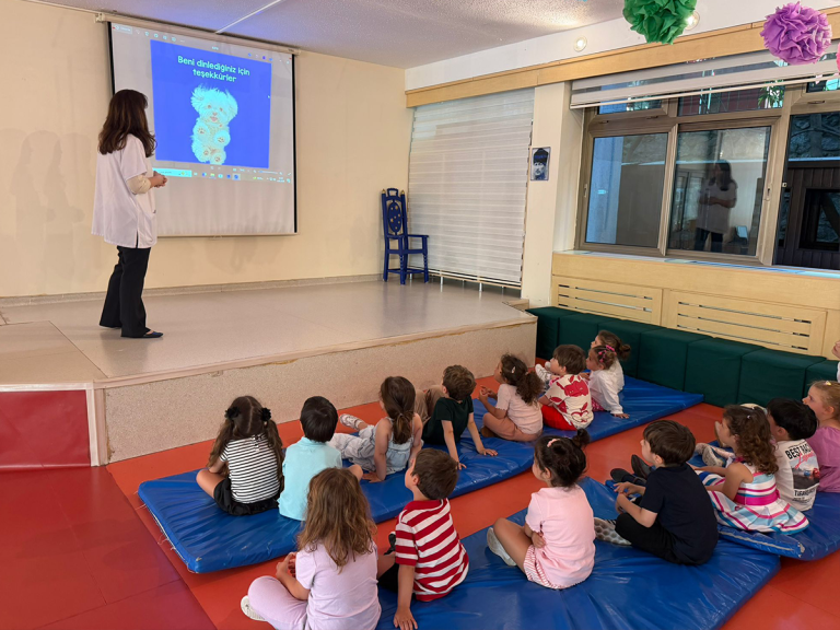 Öğrencilerimiz Veteriner Hekim Pınar Özmen ile Söyleşi Etkinliğindeydi