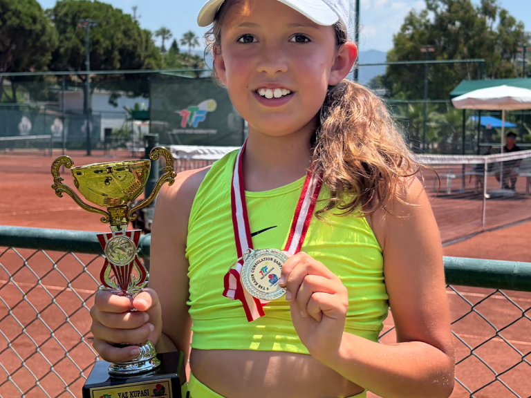 Öğrencimizin Tenis Başarısı
